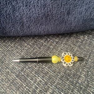 Smiley Flower 🌼 Pen